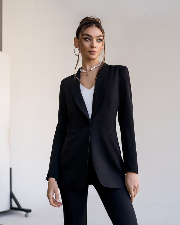 Black fitted pantsuit for tall women