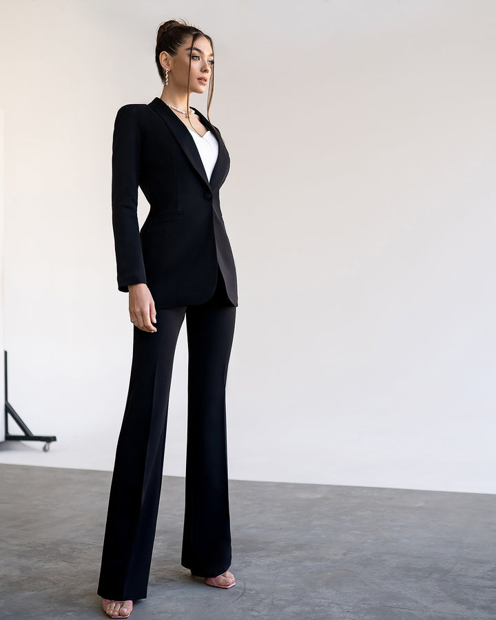 Black fitted pantsuit for tall women