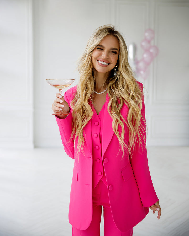 Elegant 3-piece waistcoat pantsuit for tall women