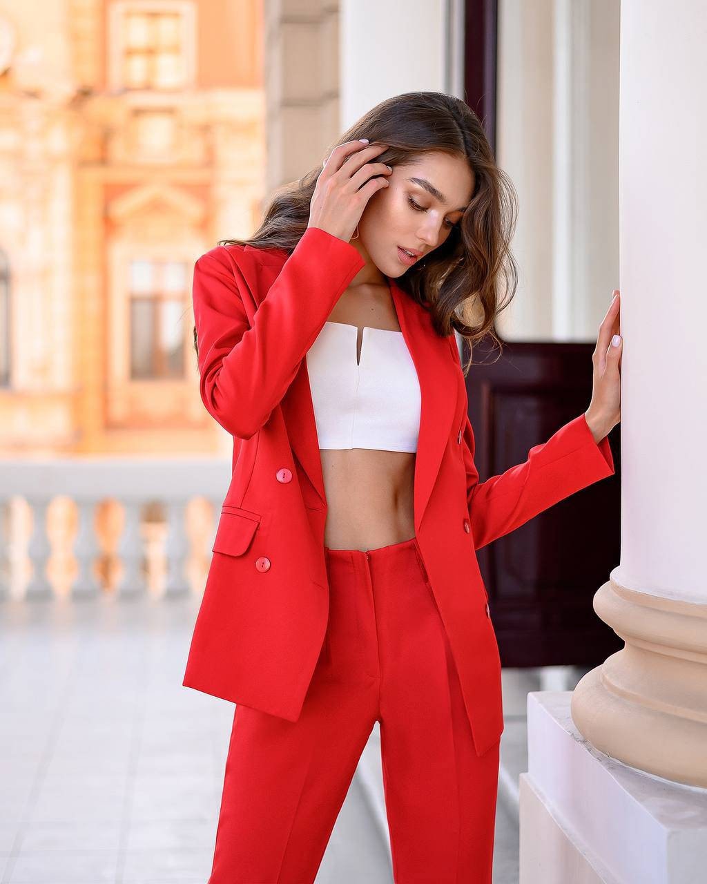 Red classic 2-piece double-breasted bazer trouser suit