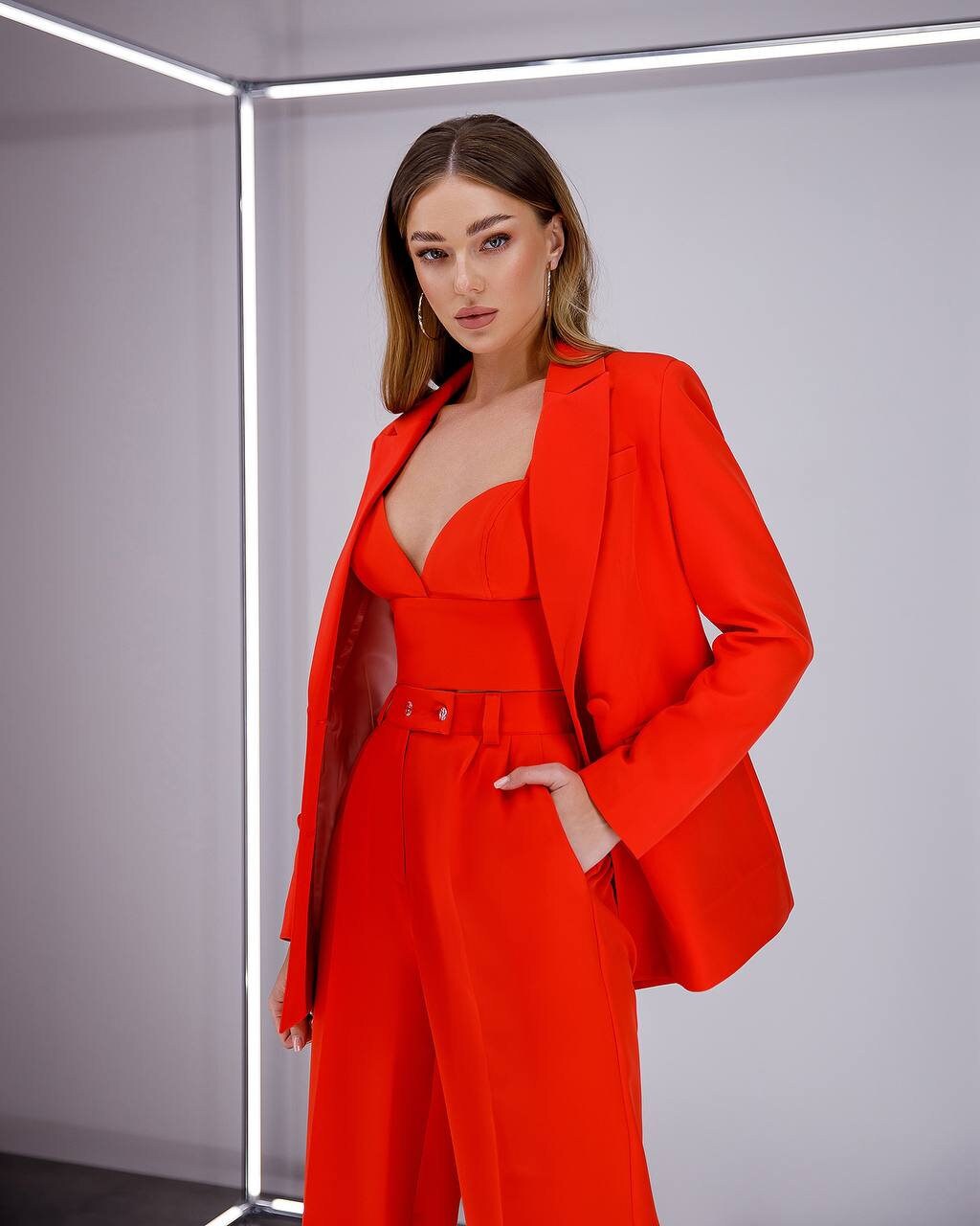 Red chic 3-piece Palazzo Pantsuit: blazer, crop top and pants